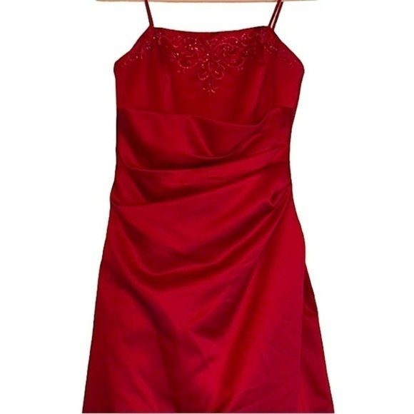 Davids Bridal Spaghetti Strap A Line Gown Red Satin Embroidery & Sequins Size 8 - Picture 1 of 10